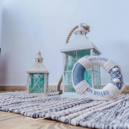 Raíz Azul 2 Cerquita De Salinas Raices Nuevo